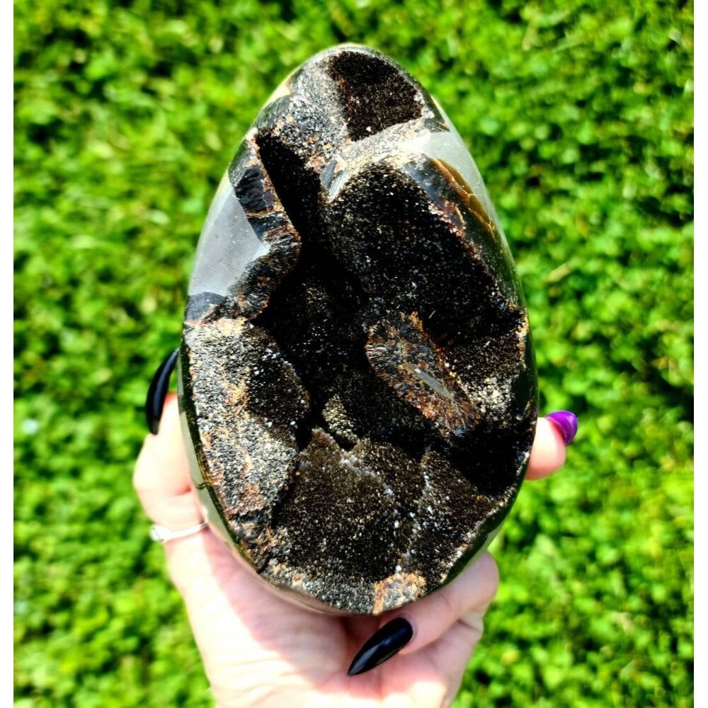 Large Septerian Egg crystal - dragon stone, grounding, confidence,‎ Druzy, Geode